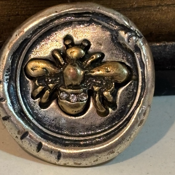 Vintage Bumble Bee Decorative Lapel Pin - Picture 3 of 8